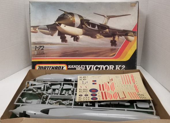 RESALE SHOP - Matchbox 1/72 Handley Page Victor K2 #551