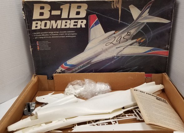 RESALE SHOP - Monogram 1/72 B-1B Bomber #5605