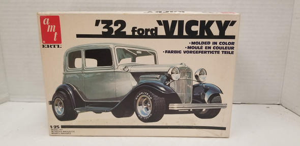 RESALE SHOP - AMT 1/25 '32 Ford 'Vicky" #6573