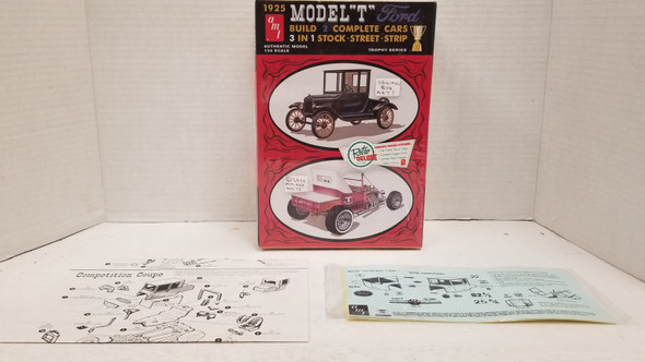 RESALE SHOP - AMT 1/25 1925 Model "T" Ford 670-12
