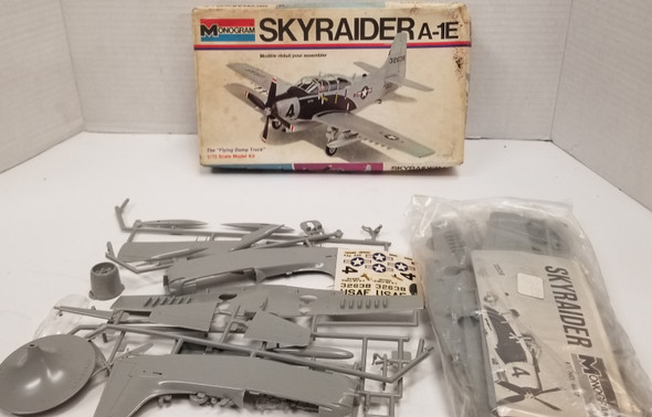 RESALE SHOP - Monogram 1/72 Skyraider A-1E The "Flying Dump Truck" #6807