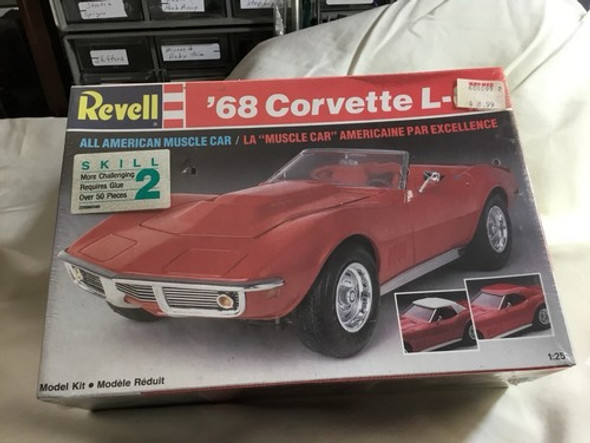 RESALE SHOP - Revell #7159 1/24 1968 L-88 Corvette Model "All American Muscle Car"