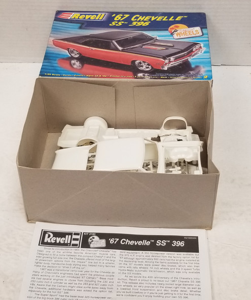 RESALE SHOP - Revell 1/25 '67 Chevelle SS 396 #85-2183