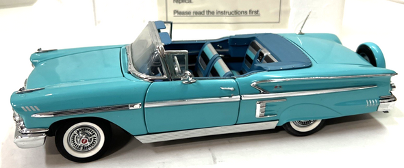 RESALE SHOP - Danbury Mint 1:24 1958 Chevrolet Impala  Turquoise - L/N