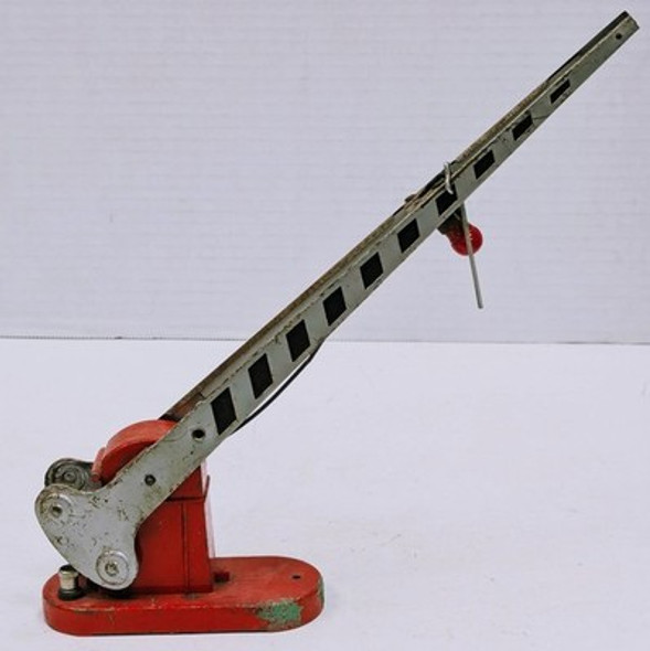 RESALE SHOP - Lionel Automatic Crossing Gate #152 - Preowned