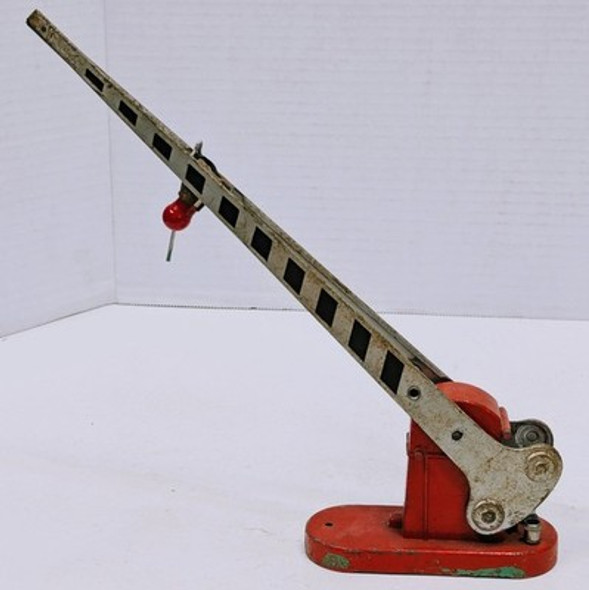 RESALE SHOP - Lionel Automatic Crossing Gate #152 - Preowned