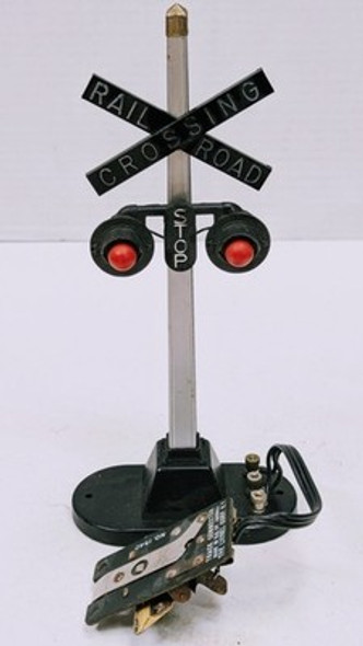 RESALE SHOP - Marx Railroad Crossing Buck Signal w/ Track Connector - Preowned