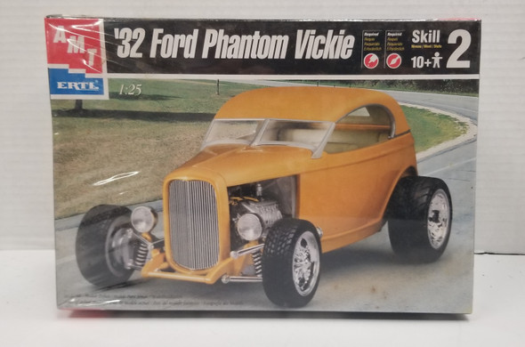 RESALE SHOP - AMT/ERTL 1/25 '32 Ford Phantom Vickie #30089-1HD