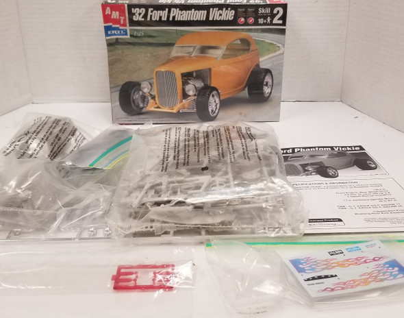 RESALE SHOP - AMT/ERTL 1/25 '32 Ford Phantom Vickie #30089-1HD