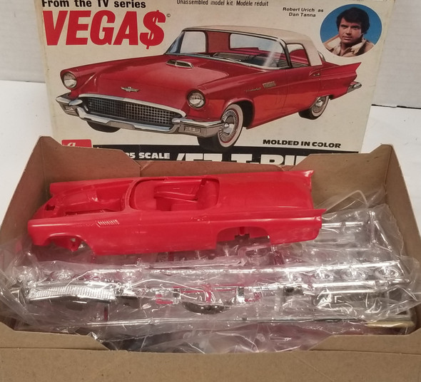 RESALE SHOP - AMT 1/25 '57 T-Bird #3105