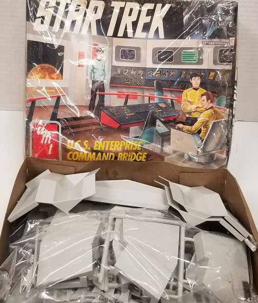RESALE SHOP - AMT/ERTL Star Trek U.S.S Enterprise Command Bridge #6007