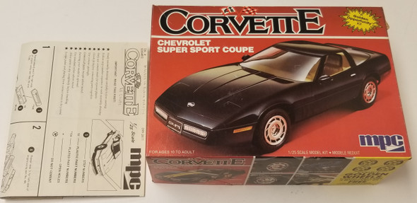 RESALE SHOP - MPC #6364 Corvette Super Sport Coupe 1/25 Golden Opportunity Kit