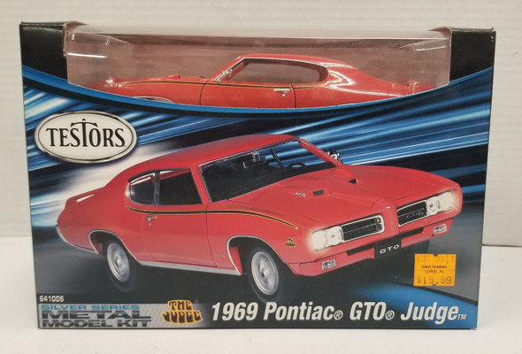 RESALE SHOP - Testors 1/24 Scale 1969 Pontiac GTO Judge #641006