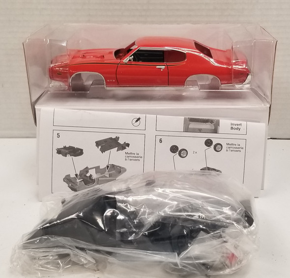 RESALE SHOP - Testors 1/24 Scale 1969 Pontiac GTO Judge #641006
