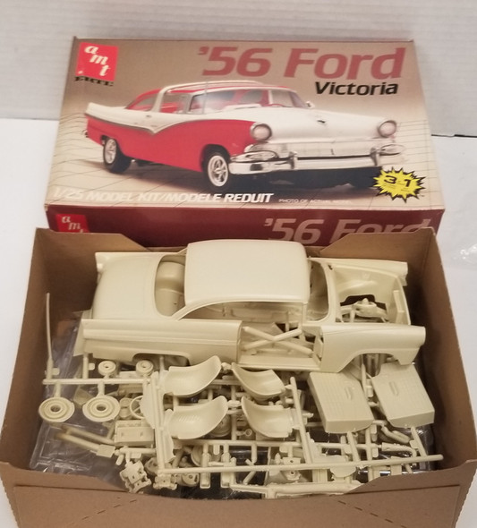 RESALE SHOP - AMT/ERTL 1/25 '56 Ford Victoria #6547