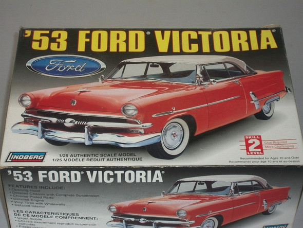 RESALE SHOP - Lindberg #72172 '53 Ford Victoria Coupe 1:25 Skill