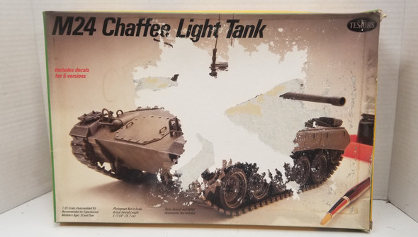 RESALE SHOP - Testors 1/35 M24 Chaffee Light Tank #810