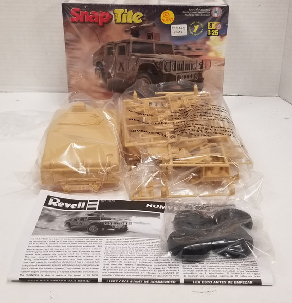 RESALE SHOP - Revell 1/25 SnapTite Humvee #85-1970