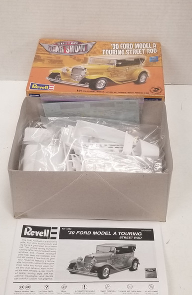 RESALE SHOP - Revell 1/24 Custom Car Show '30 Ford Model A Touring Street Rod #85-4242
