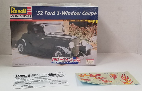 RESALE SHOP - Revell '32 Ford 3-Window Coupe # 85-7605 1/25 Skill 2