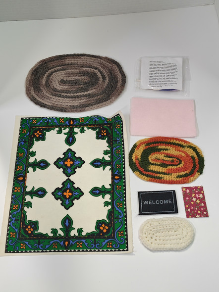 RESALE SHOP - LOT Of 1:12 Dollhouse Miniature Miscellaneous Colorful Rugs And Kit