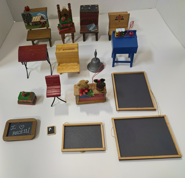 RESALE SHOP - LOT Of 1:12 Dollhouse Miniature Old Fashioned School Desks And Supplies