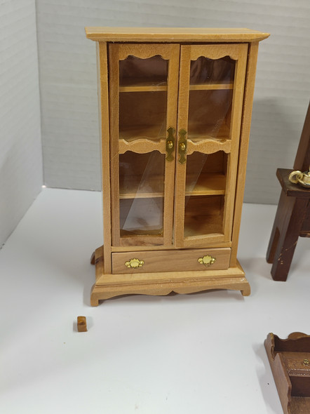 RESALE SHOP - LOT Of 1:12 Dollhouse Miniature Miscellaneous Wooden Furniture