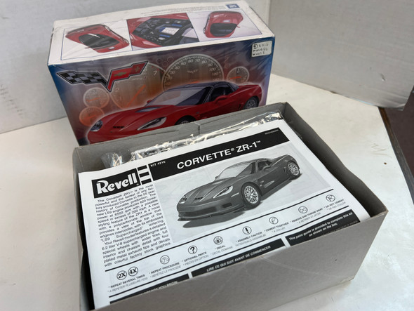 RESALE SHOP - Corvette ZR1 1:25 Scale Plastic Model Kit Revell---85-4216