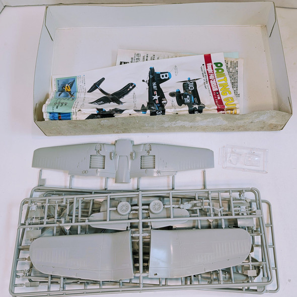 RESALE SHOP - Hasegawa 1:48 Vought Corsair Plastic Model Kit #09009 - Preowned