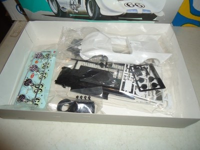 RESALE SHOP - ARII Japan CHAPARRAL 2C 1965 NASSAU TROPHY ENTRY TYPE 1:24 Model Kit