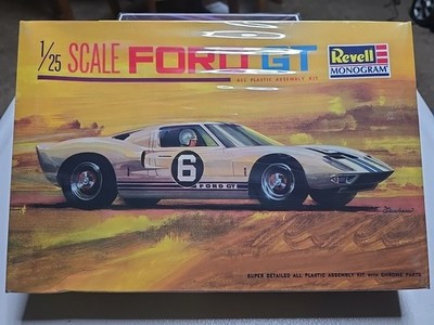 RESALE SHOP - Revell Monogram FORD GT 1/25 No 565 Scale Model Car Kit (gt40 Le Mans) c1997