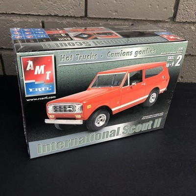 RESALE SHOP - AMT Ertl 38207 1/25 Scale International Scout II Plastic Model Kit