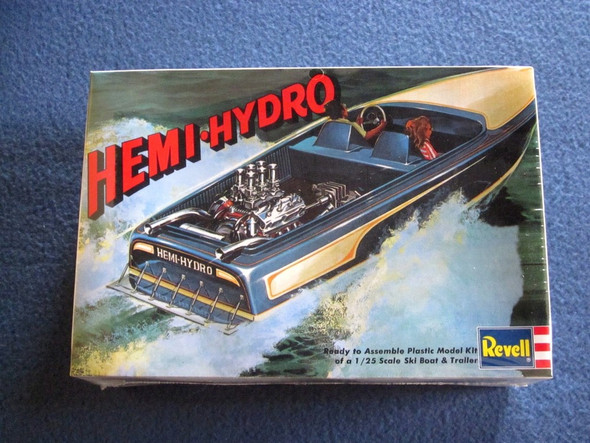 RESALE SHOP - Revell Hemi Hydro Ski Boat & Trailer 1/25 Scale Plastic Model Kit c1994
