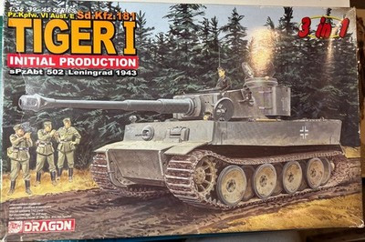 RESALE SHOP - Tiger I Initial Prod. S.pz.abt.502 Leningrad 1943 (3'n1) 1:35 Model Tank Kit