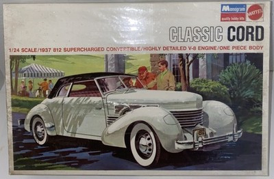 RESALE SHOP - Monogram Classic 1937 812 Supercharged V8 Cord Convertible 1:24 Model Kit c1966