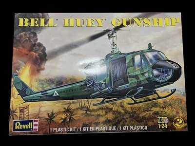 RESALE SHOP - Revell Bell Huey Gunship Helicopter 1:24 Model Kit c2011