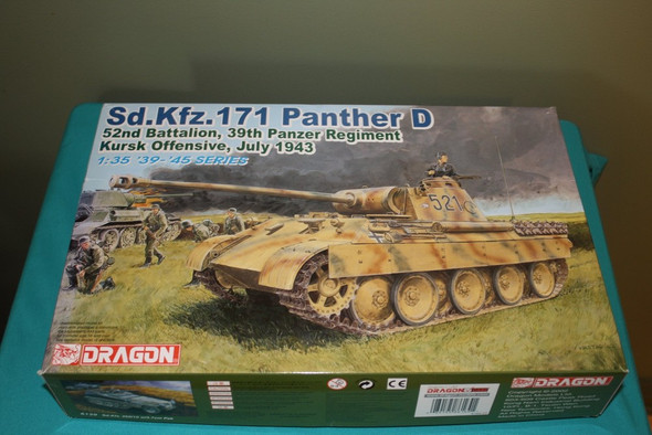 RESALE SHOP - Dragon Sd.Kfz.171 Panther D, 52nd Bn, 39th Panzer Reg, Kursk 1:32 Tank Model Kit