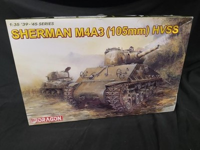 RESALE SHOP - DRAGON Sherman M4A3 (105mm) HVSS Tank '39-'45 1:35 Model Tank Kit c2006 Sealed