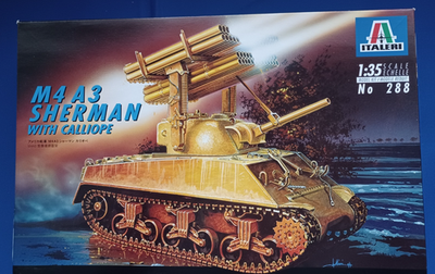 RESALE SHOP - ITALERI - M4 A3 Sherman with Calliope 1.35 Tank Model Kit c1995