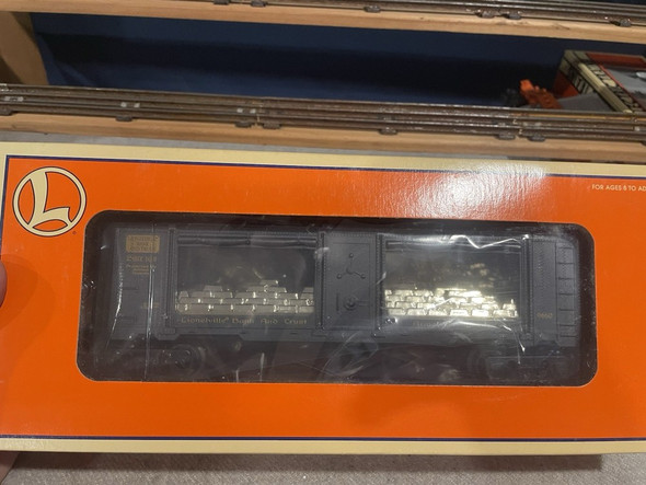 RESALE SHOP - Lionel Lionelville Bank and Trust Armored Mint Car 6-19660 New