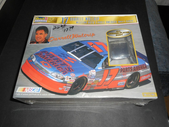 RESALE SHOP - Revell #17 D Waltrip Western Auto Monte Carlo 1:24 Model Kit+Cert+2 Bodies c1997 - PAER-112-4112-U1343