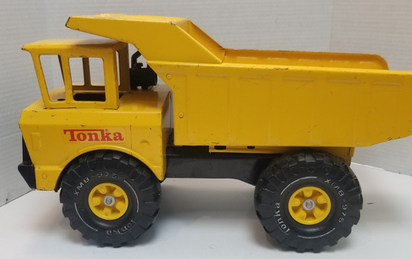 RESALE SHOP - Mighty Tonka XMB-975 Dump Truck - JAKE-DUMP-U4991