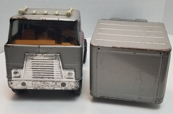 RESALE SHOP - ERTL Transtar NASCAR Race Team Truck and Trailer - JAKE-TRANSTAR-U4995