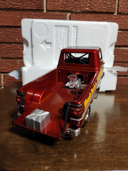 RESALE SHOP - Johnny Lightning Super Magmas Chuck Poole's Dodge Chuckwagon 1:24 DieCast - PAER-JL-381-02-U7804