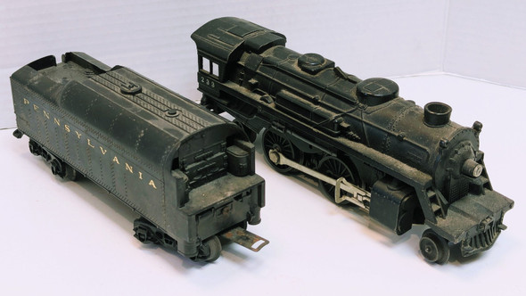 RESALE SHOP - Lionel Pennsylvania 2-4-2 Steam Locomotive - RILE-233-U5016