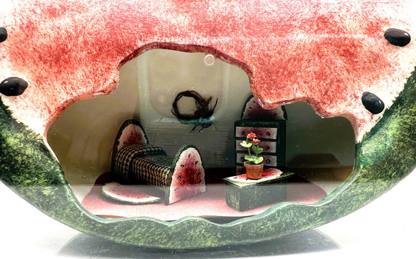 RESALE SHOP - VTG OOAK 1:48 Watermelon-Themed Bedroom Scene in Acrylic Case- artisan created - BABE-MELON-NS5124