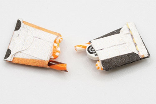 OakridgeStores.com | LA Artisan Miniatures - LA - Trick or Treat Bags - 2 Pack - Halloween Decor - 1 Scale Dollhouse Miniature - 103