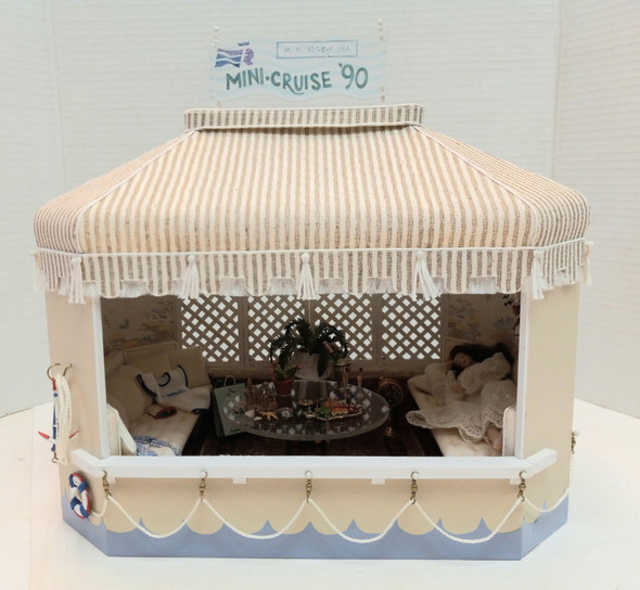 RESALE SHOP - VTG Handmade 1:12 Mini Cruise '90 Dollhouse Diorama - BABE-MINICRUISE-NS5753