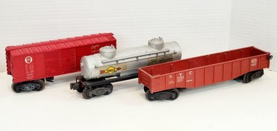 RESALE SHOP - Lot of 3 Misc. Lionel Freightcars - RIOR-MISC3LOT-U5394