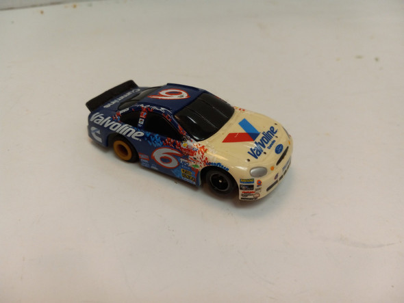 RESALE SHOP - Life-Like HO Slot Car #9809 VALVOLINE #6 MARK MARTIN - NASCAR - RUNS - SHGU-011-LN5309